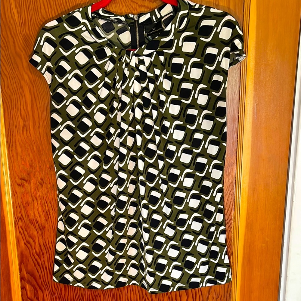 Black/White/Olive Geometric Print Top